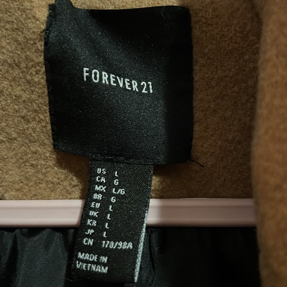 Light Brown Trench Coat with Pockets and inner lining - Picture 6 of 6